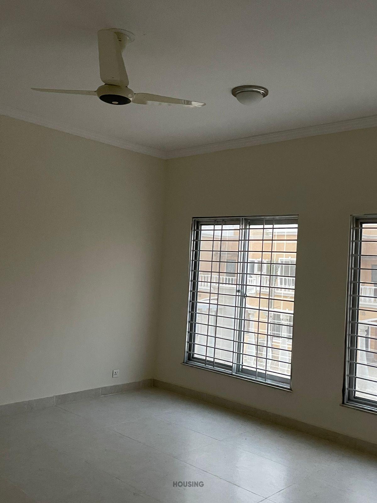 P35 -  Sportscity Villa - 350 Sqy for Sale in Bahria Town Karachi